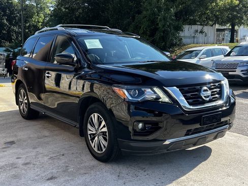 Used 2017 Nissan Pathfinder SL FWD image 8