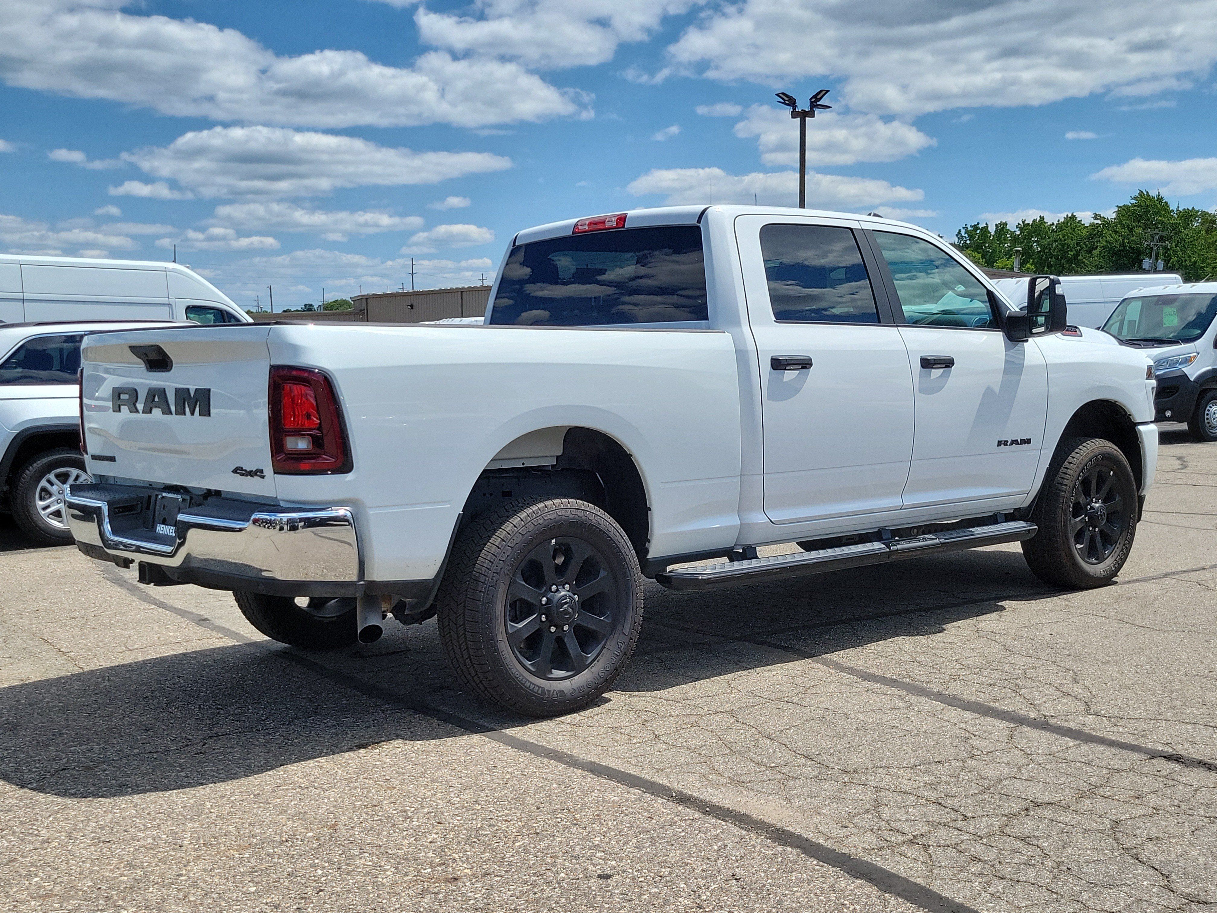 Used 2025 RAM 2500 Big Horn AWD/4WD image 4