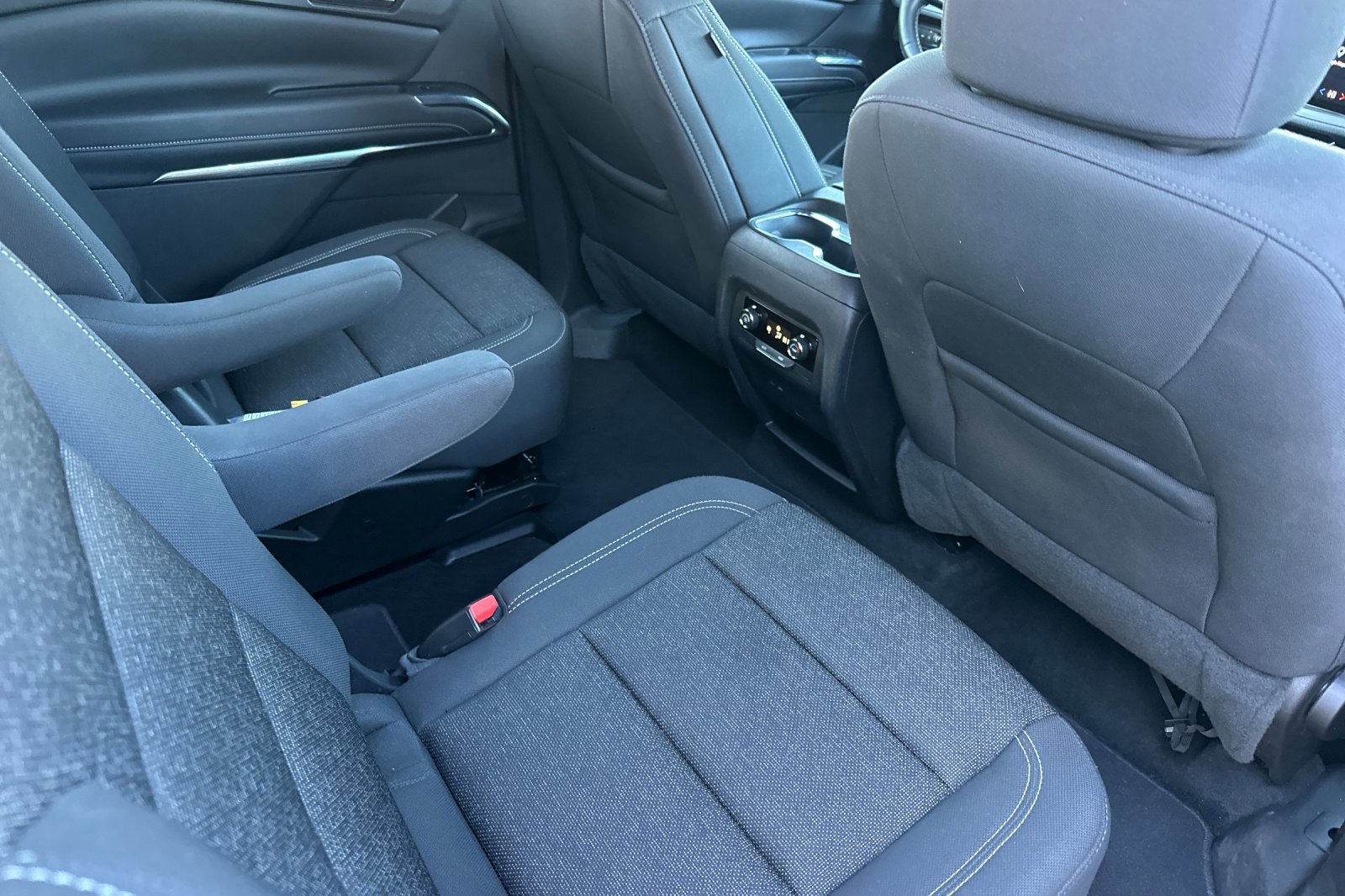 Used 2026 Chevrolet Traverse LT AWD/4WD image 18