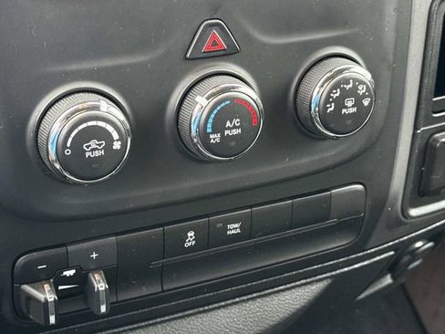 Used 2023 RAM 1500 Classic SLT w/ Protection Group AWD/4WD image 17