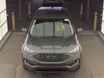 Used 2024 Ford Edge SEL w/ Convenience Package AWD/4WD image 2