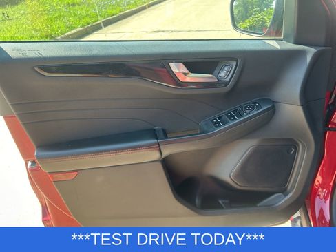 Used 2023 Ford Escape ST-Line w/ Equipment Group 301A image 10