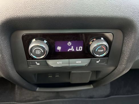 New 2026 Chevrolet Traverse RS AWD/4WD image 14