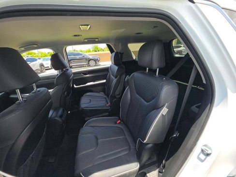 Used 2024 Hyundai Palisade SEL FWD image 12