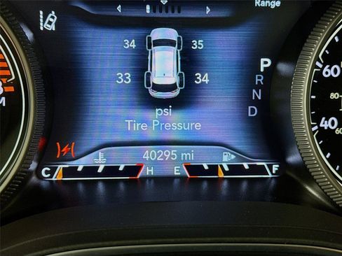 Used 2022 Jeep Cherokee Limited w/ Mopar Interior Package image 13