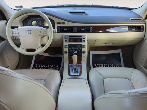 Used 2008 Volvo XC70 3.2 image 4