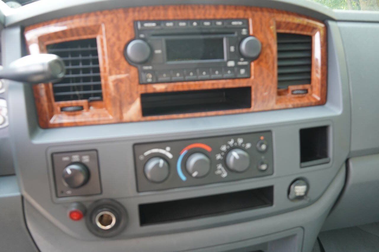 Used 2006 Dodge Ram 2500 Truck SLT AWD/4WD image 21