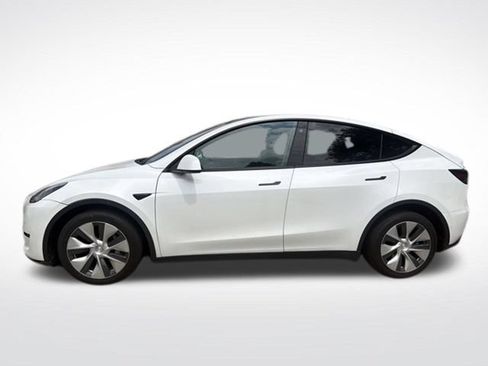 Used 2021 Tesla Model Y Long Range AWD/4WD image 2