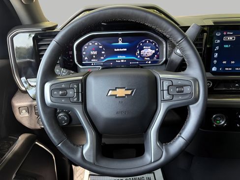 Used 2024 Chevrolet Silverado 1500 LT AWD/4WD image 17