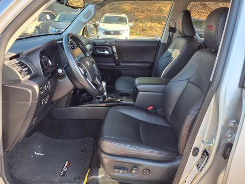 Used 2024 Toyota 4Runner TRD Off-Road Premium image 12