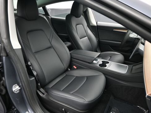 Used 2023 Tesla Model 3 Standard Range image 31