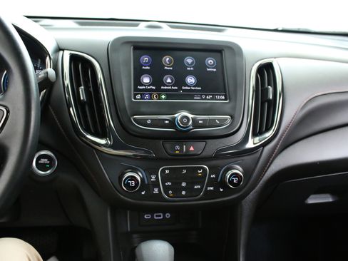 Used 2023 Chevrolet Equinox RS FWD image 18