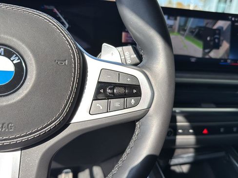 Certified 2023 BMW X7 xDrive40i w/ M Sport Package image 19