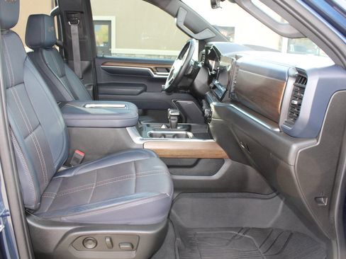 Used 2022 Chevrolet Silverado 1500 High Country w/ High Country Premium Package image 78