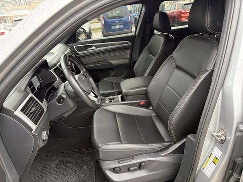 Used 2022 Volkswagen Atlas Cross Sport SEL image 13