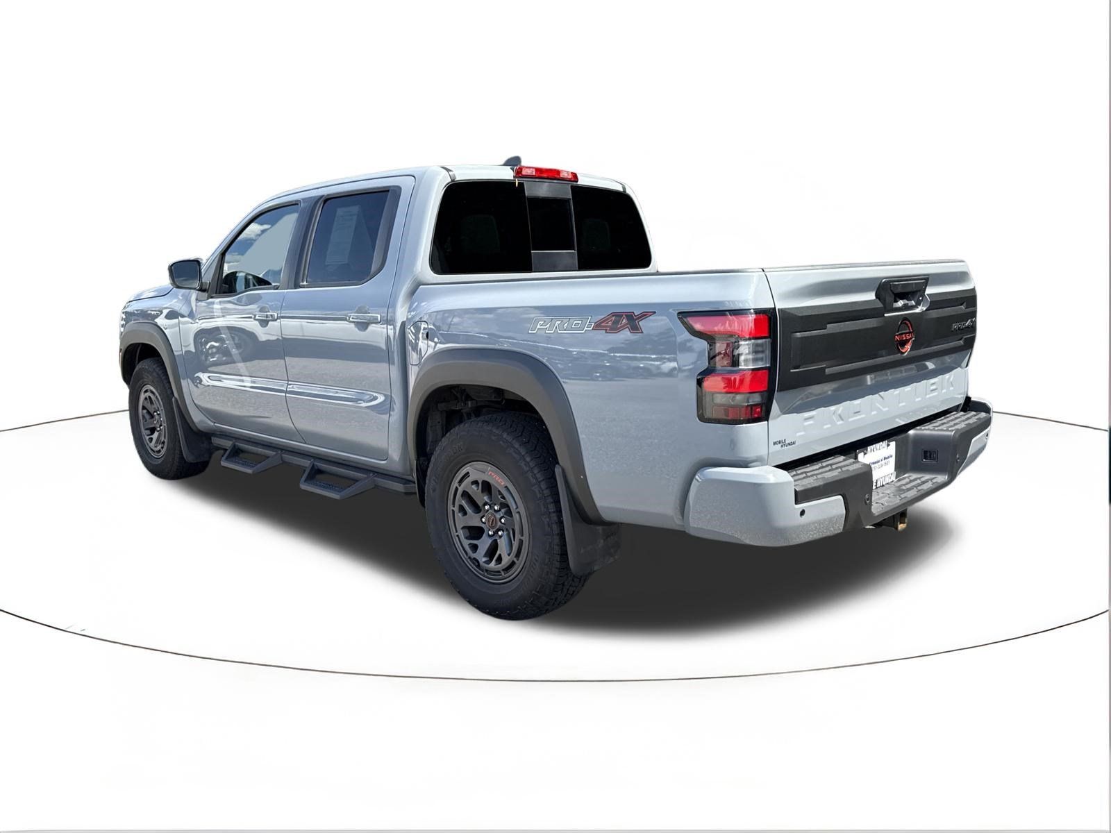 Used 2025 Nissan Frontier PRO-4X AWD/4WD image 5