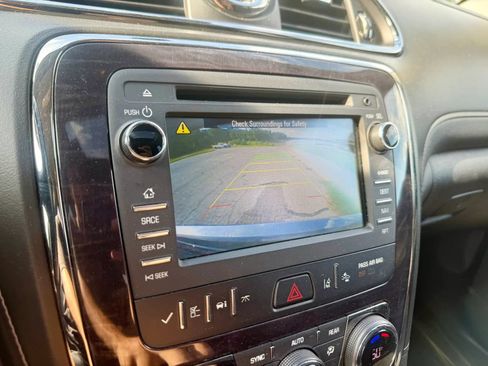 Used 2017 Buick Enclave Premium w/ Experience Buick Package FWD image 18