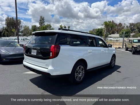 Used 2025 Ford Expedition Max Active AWD/4WD image 6