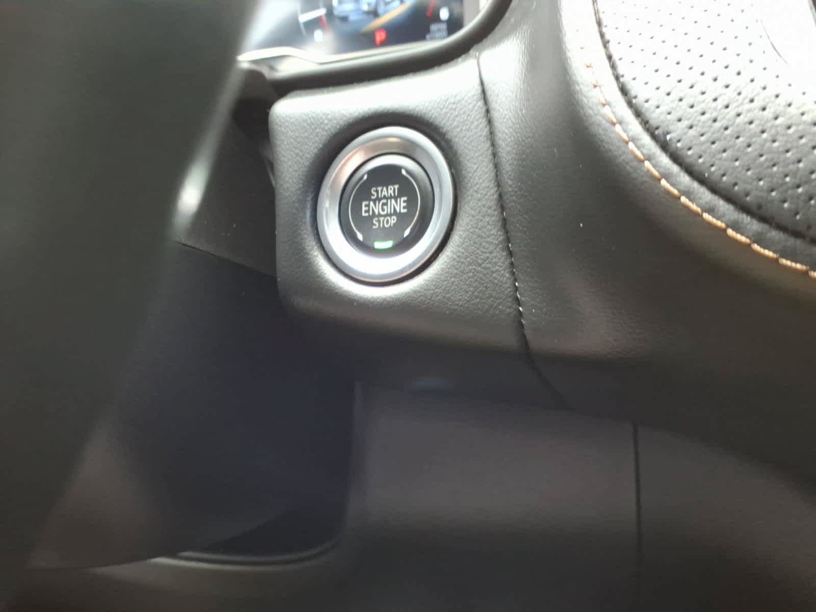 Used 2024 GMC Yukon AT4 w/ AT4 Premium Plus Package AWD/4WD image 23