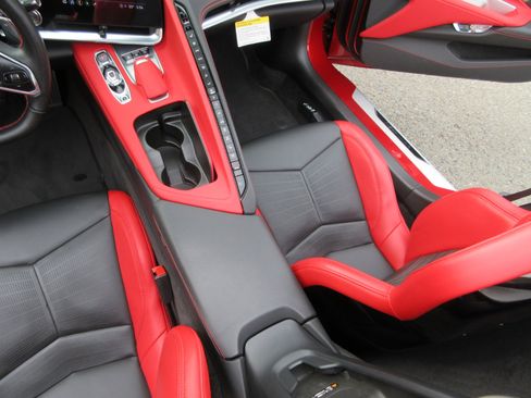 Used 2023 Chevrolet Corvette 70TH ANNIVERSARY STRINGRAY CON image 18