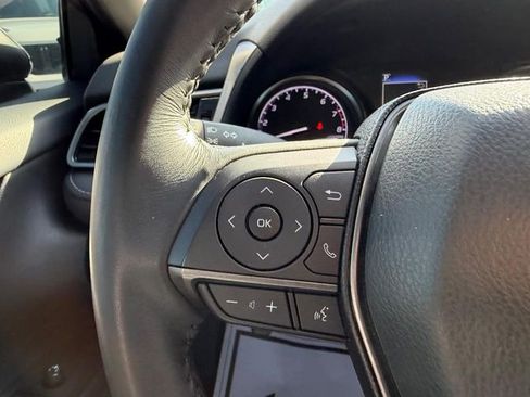 Used 2023 Toyota Camry SE image 9