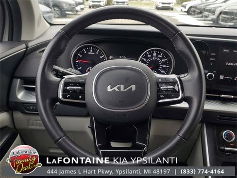 Certified 2023 Kia Carnival LX image 29