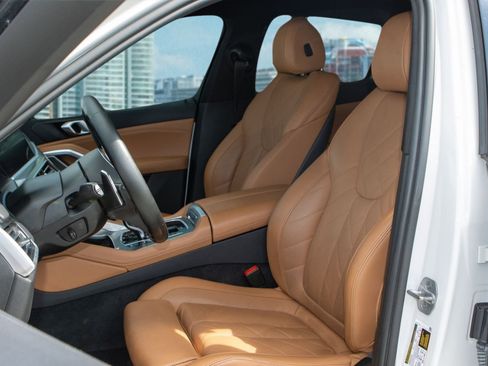 Used 2023 BMW X6 xDrive40i w/ M Sport Package image 7