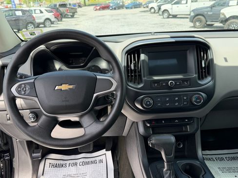 Used 2017 Chevrolet Colorado W/T w/ WT Convenience Package AWD/4WD image 18