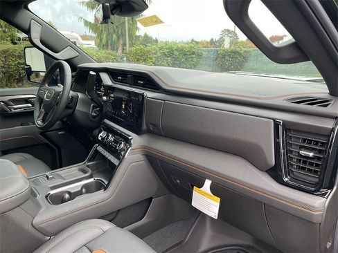 New 2026 GMC Sierra 2500 AT4 w/ AT4 Premium Plus Package image 30