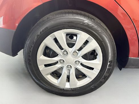 Used 2020 Kia Soul LX FWD image 32