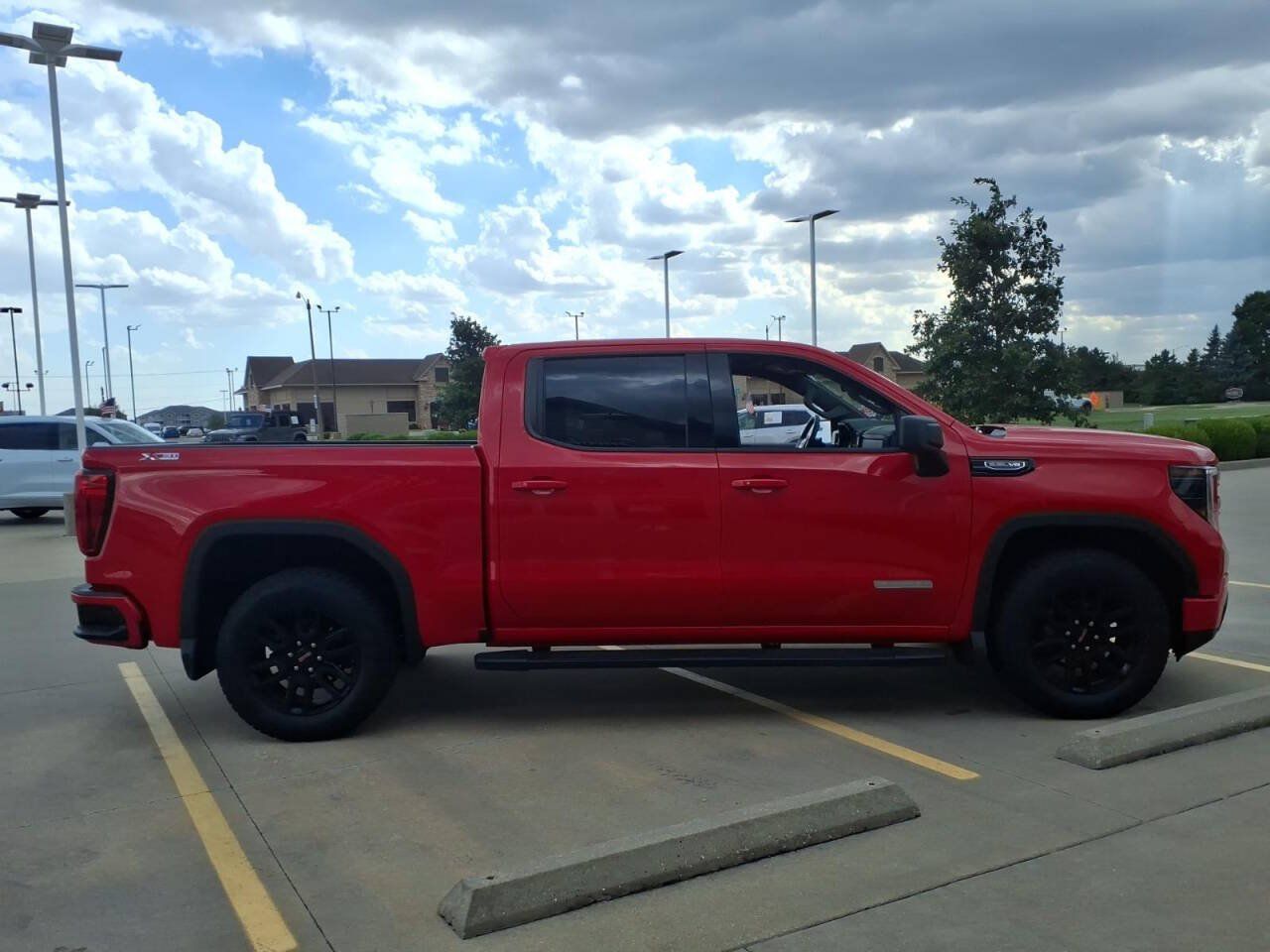 Used 2024 GMC Sierra 1500 Elevation w/ LPO, Elevation Black Package AWD/4WD image 7