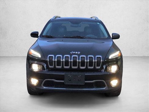 Used 2016 Jeep Cherokee Limited image 2