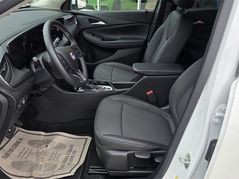 Used 2025 Buick Encore GX Preferred image 15