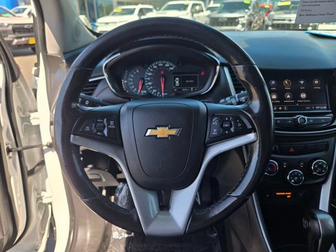 Used 2022 Chevrolet Trax LT w/ Driver Confidence Package AWD/4WD image 20