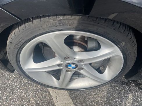 Used 2011 BMW 135i Convertible image 9