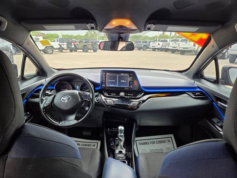 Used 2022 Toyota C-HR XLE FWD image 20