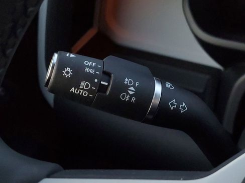 Used 2026 Land Rover Defender 110 X-Dynamic SE image 18