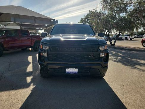 Used 2025 Chevrolet Silverado 1500 Custom w/ LPO, Dark Essentials Package RWD image 3
