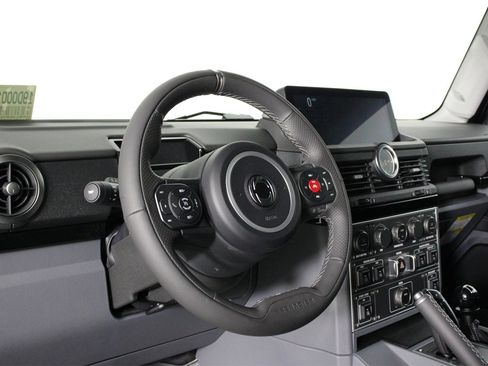 Used 2025 INEOS Grenadier Fieldmaster Edition image 15