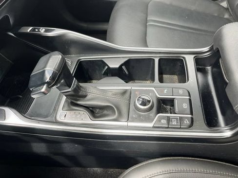 Certified 2025 Kia Sorento S w/ Panoramic Sunroof Package AWD/4WD image 27
