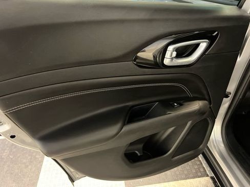Used 2022 Jeep Compass Latitude AWD/4WD image 17