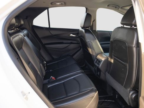 Used 2021 Chevrolet Equinox LT image 14