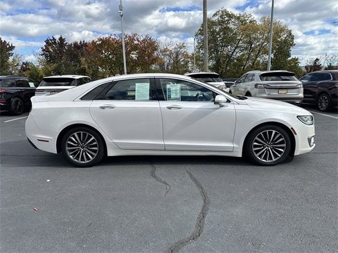 Used 2019 Lincoln MKZ Reserve image 4