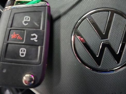 Used 2024 Volkswagen Tiguan S image 15