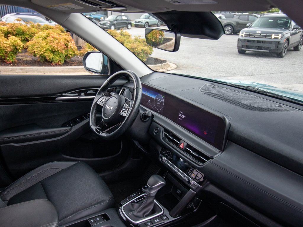 Used 2024 Kia Seltos SX w/ SX Sunroof Package AWD/4WD image 21