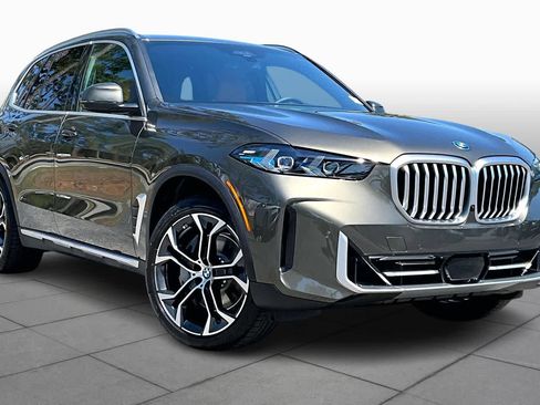 New 2026 BMW X5 xDrive50e AWD/4WD image 2