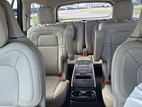 Used 2020 Lincoln Aviator Reserve w/ Equipment Group 202A image 18