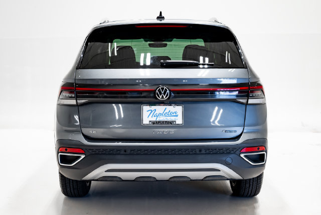 Used 2025 Volkswagen Taos SE AWD/4WD image 33