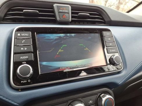 Used 2025 Nissan Versa SV image 22