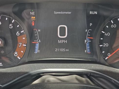 Used 2025 Jeep Compass Trailhawk AWD/4WD image 21